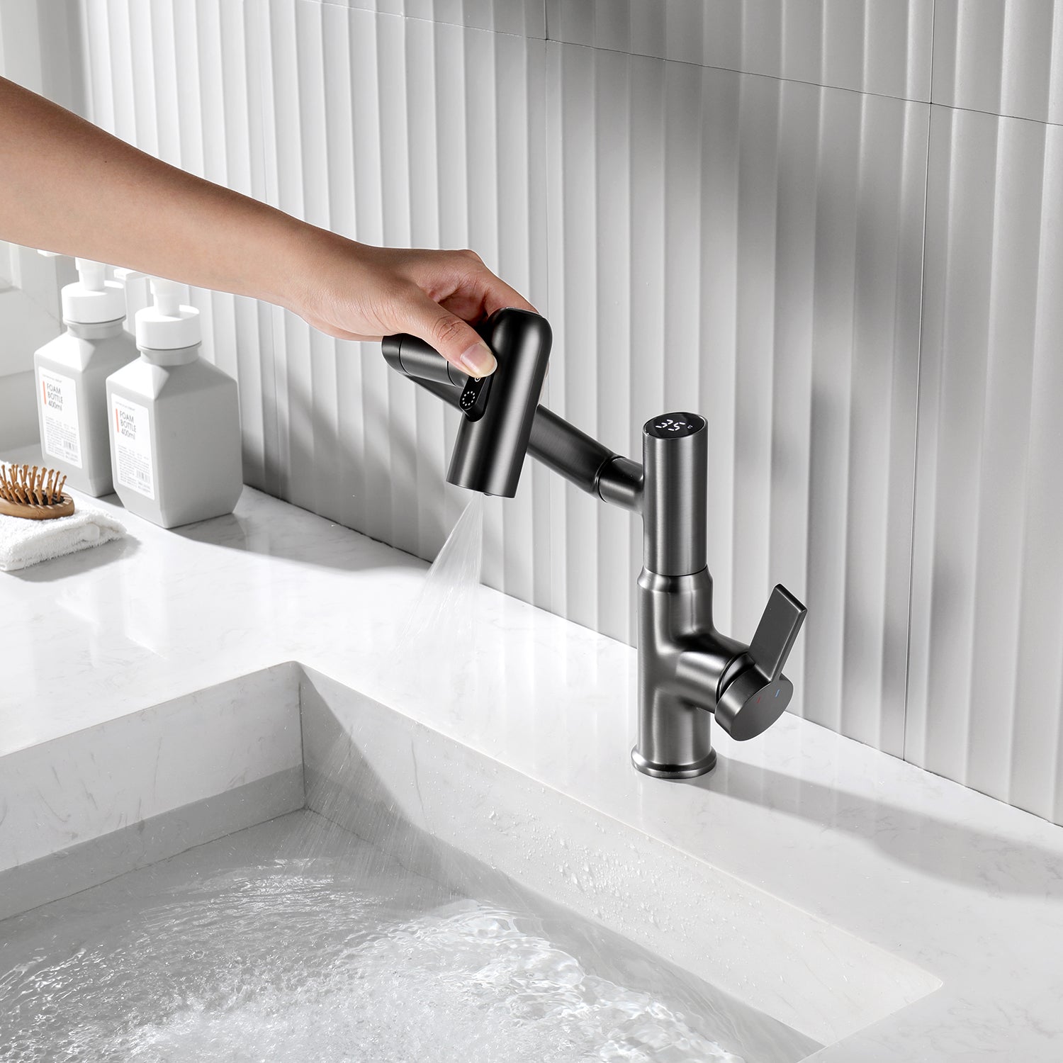 Koazi Single-Hole Rotatable Faucet with Temperature Display